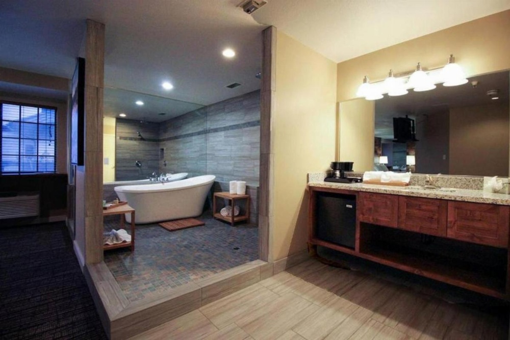 Postmarc Hotel and Spa Suites Image 14