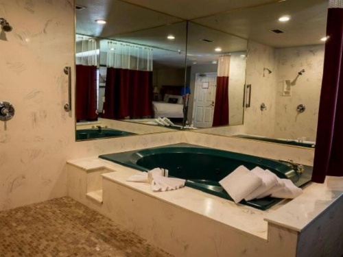 Postmarc Hotel and Spa Suites image 45